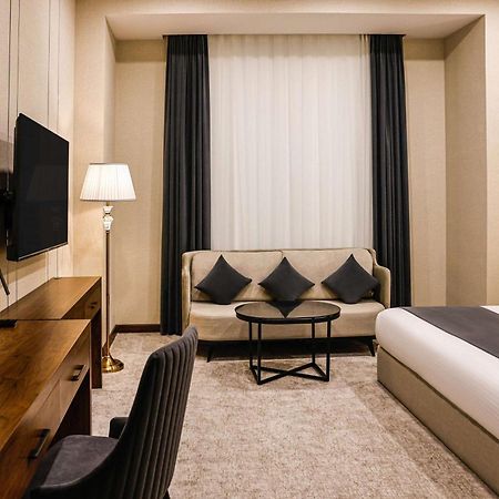 فندق Wyndham Garden طشقند المظهر الخارجي الصورة