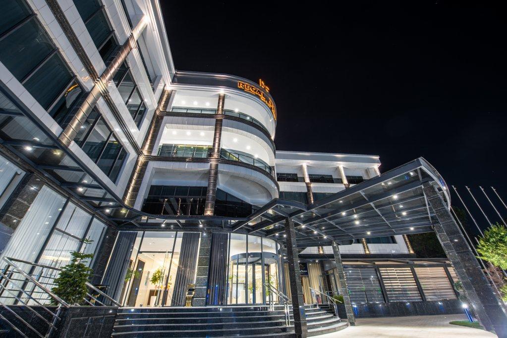 فندق Wyndham Garden طشقند المظهر الخارجي الصورة