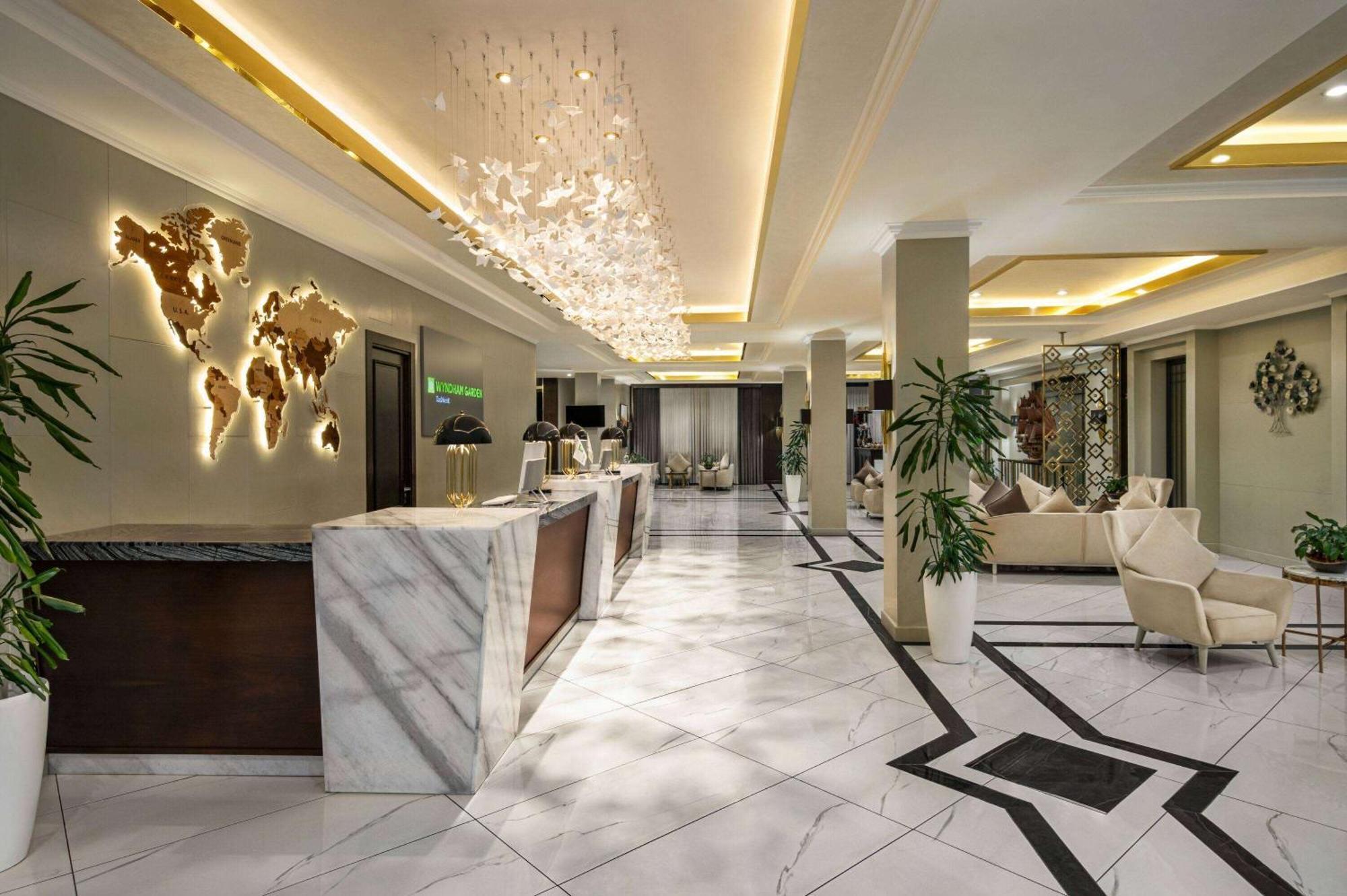 فندق Wyndham Garden طشقند المظهر الخارجي الصورة