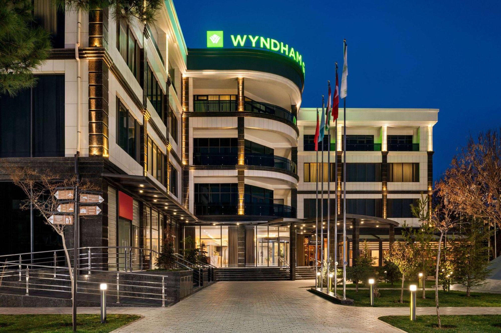 فندق Wyndham Garden طشقند المظهر الخارجي الصورة