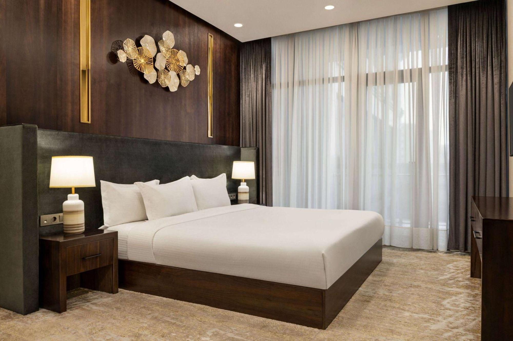 فندق Wyndham Garden طشقند المظهر الخارجي الصورة
