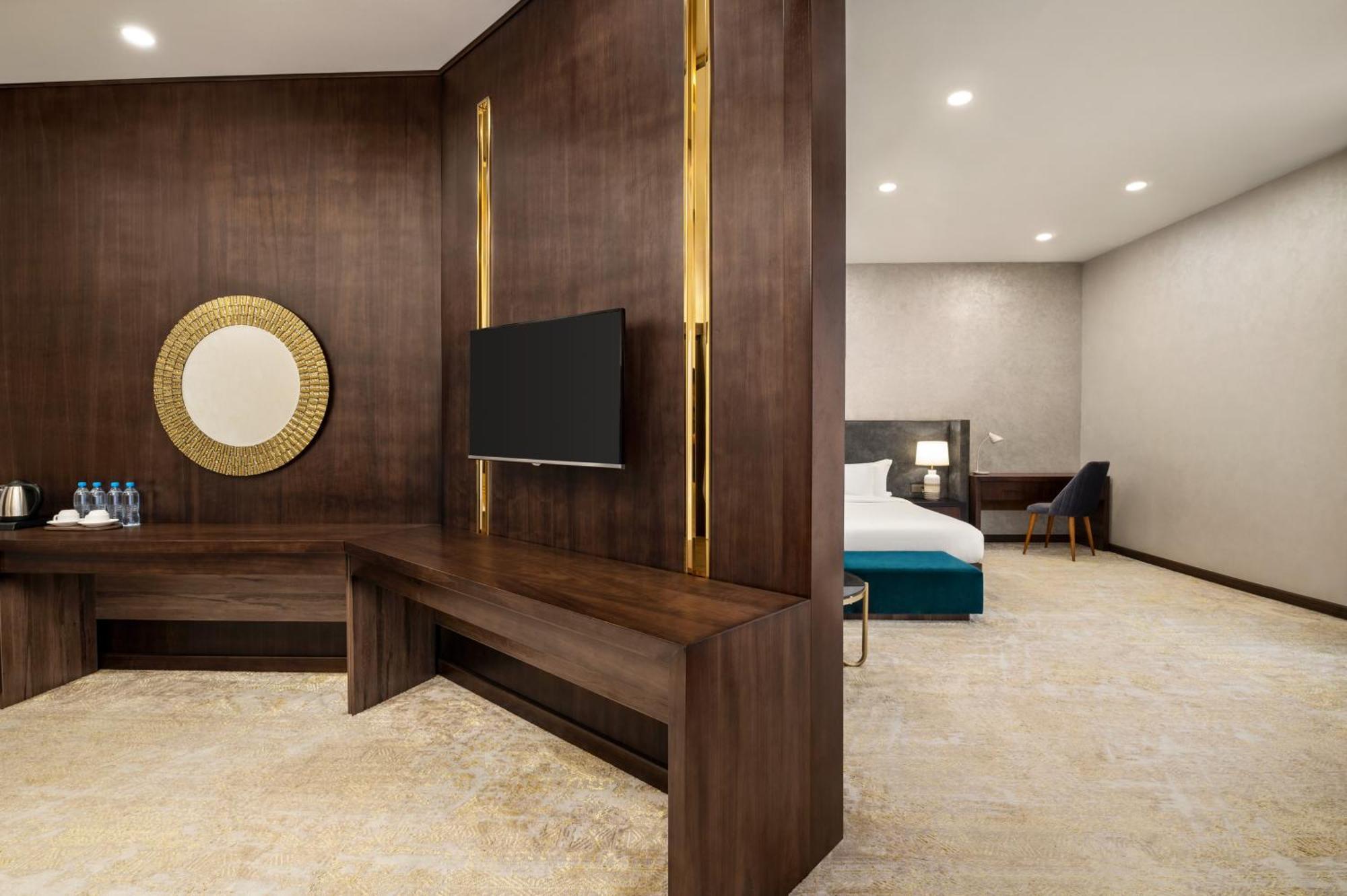 فندق Wyndham Garden طشقند المظهر الخارجي الصورة