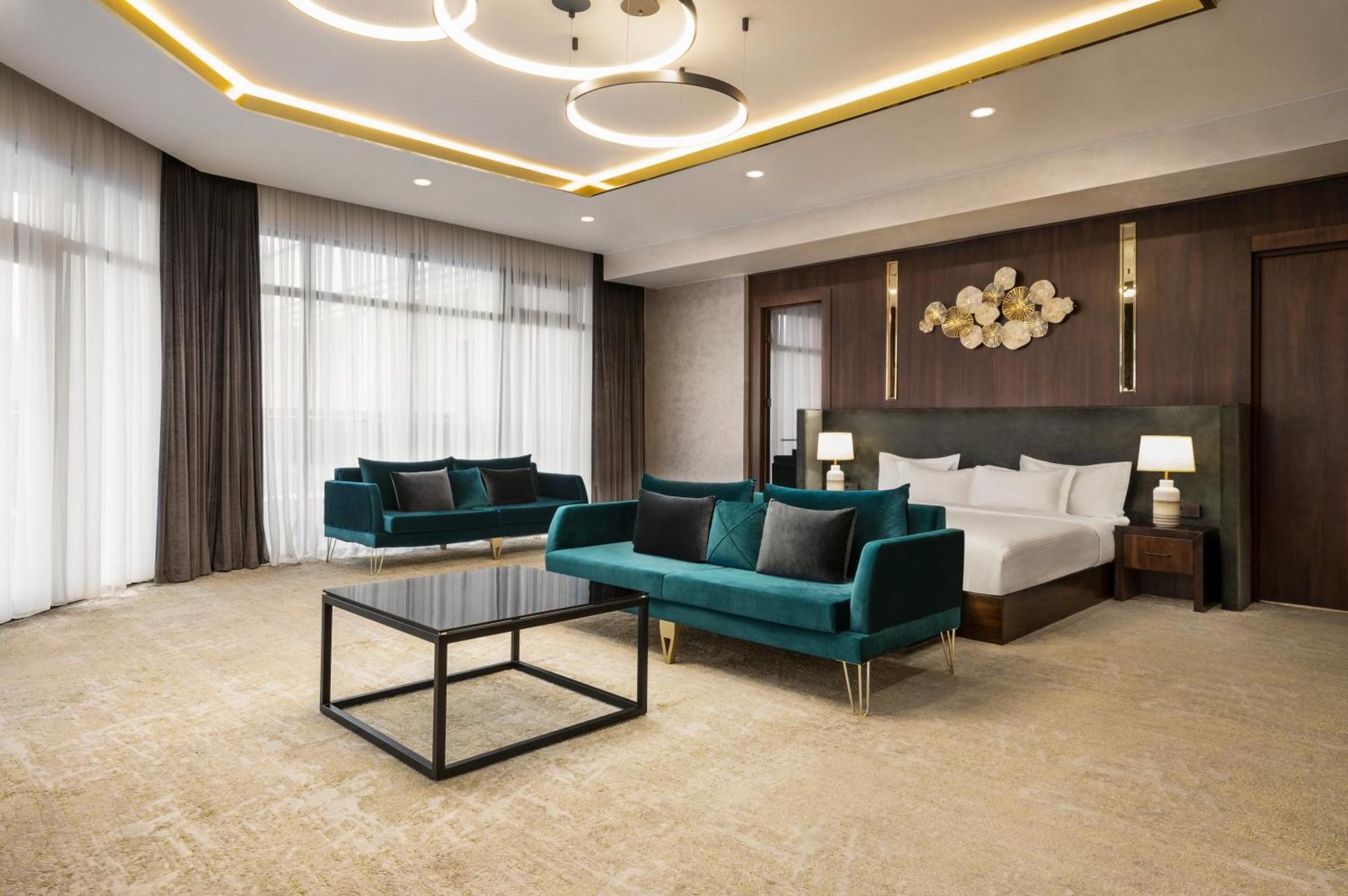 فندق Wyndham Garden طشقند المظهر الخارجي الصورة