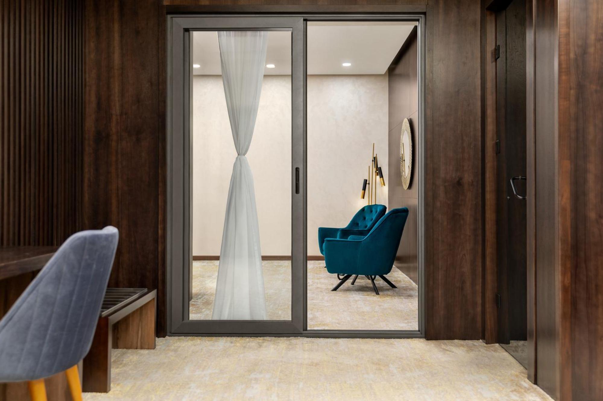 فندق Wyndham Garden طشقند المظهر الخارجي الصورة